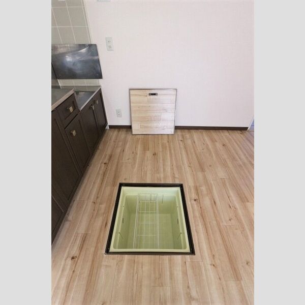 セジュールYK102号室 床下収納