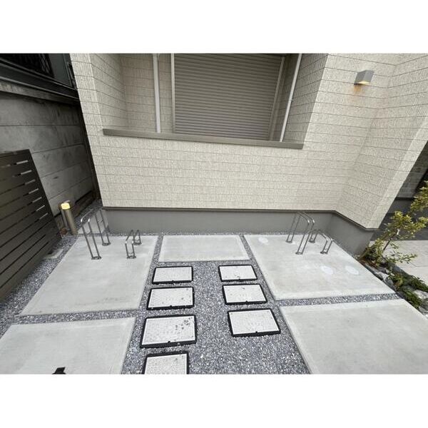 コンソラーレ南麻布 駐車場