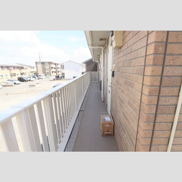 グランモア柳川C 2階共用廊下