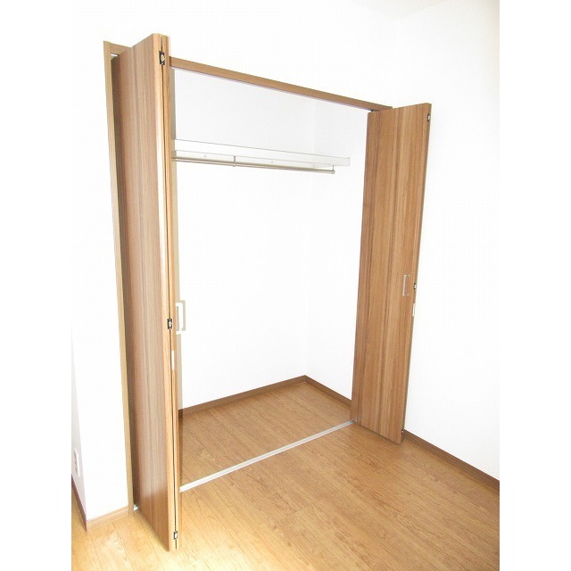 アムール 鈴谷 内観