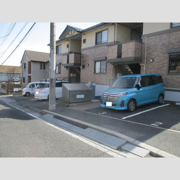 レインボータウン東山 駐車場
