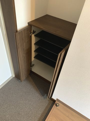 アーウィン羽沢0201号室 シューズボックス　※現況優先