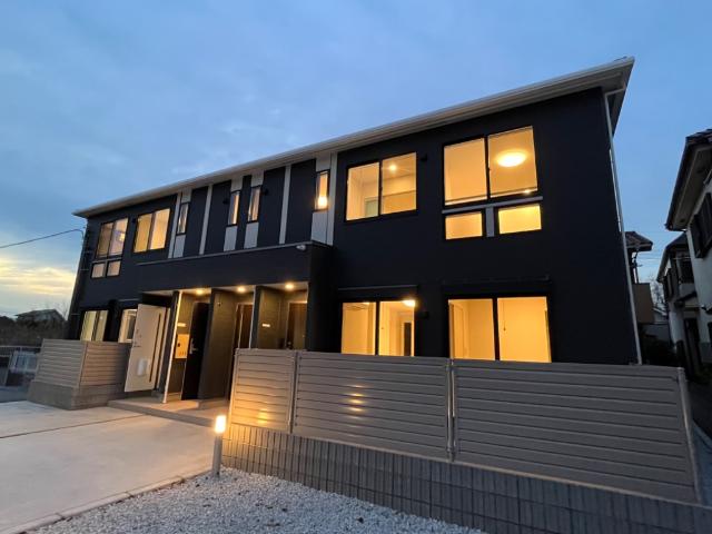 フォンテーヌ358 外観写真（夜）