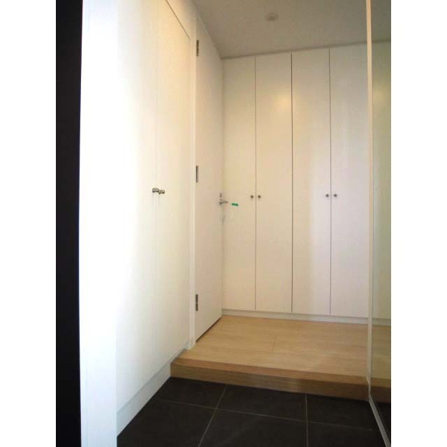 HOKULE'A　SHIROGANE ゆとりある玄関