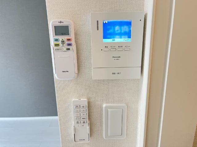 ベッシア・ノーブル102号室 カメラ付インターホン