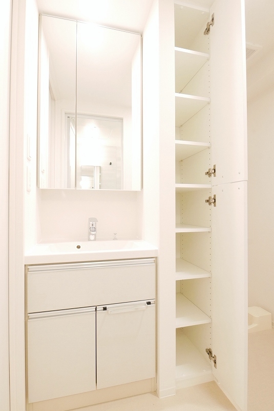 プレミアムキューブＧ市谷甲良町7階 同建物別部屋の参考画像