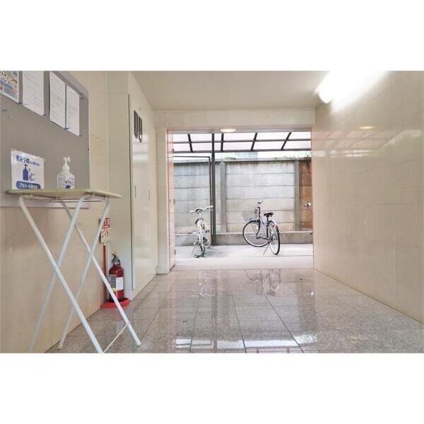 メゾン東陽日吉203号室 エントランス