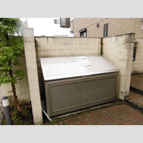 グレイスコート 敷地内ゴミBOX