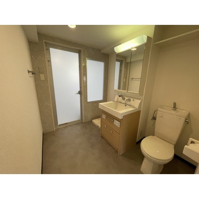 ポム・ドゥ・パン102号室 内観