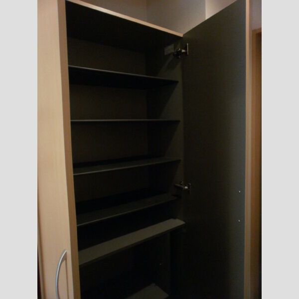 ファルツ大宮 玄関