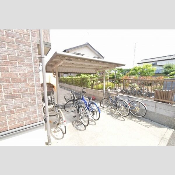 ルーチェ アトリオ 駐輪場