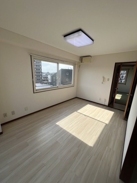 太陽辻堂マンション0302号室 リビング