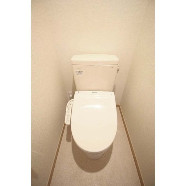 パークアレイ井荻203号室 温水洗浄便座付き