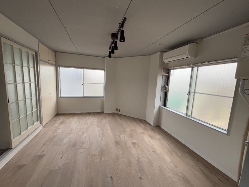 STAGE FUKASAWA 内観