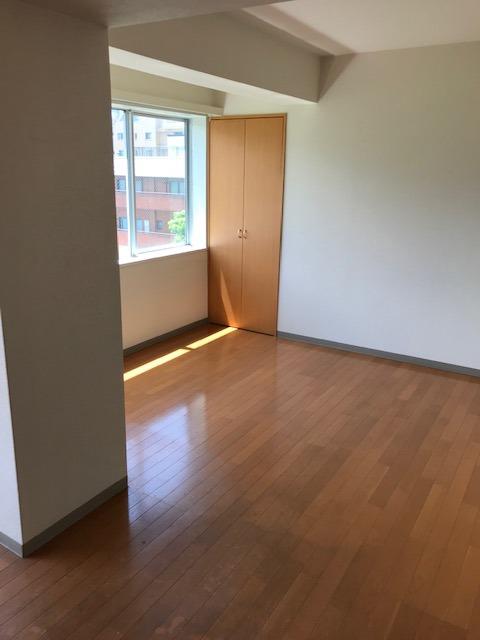 インペリアルビル2階 同建物別部屋の参考画像