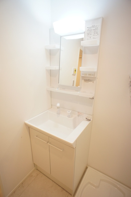 クオーレ田喜野井0103号室 独立洗面台