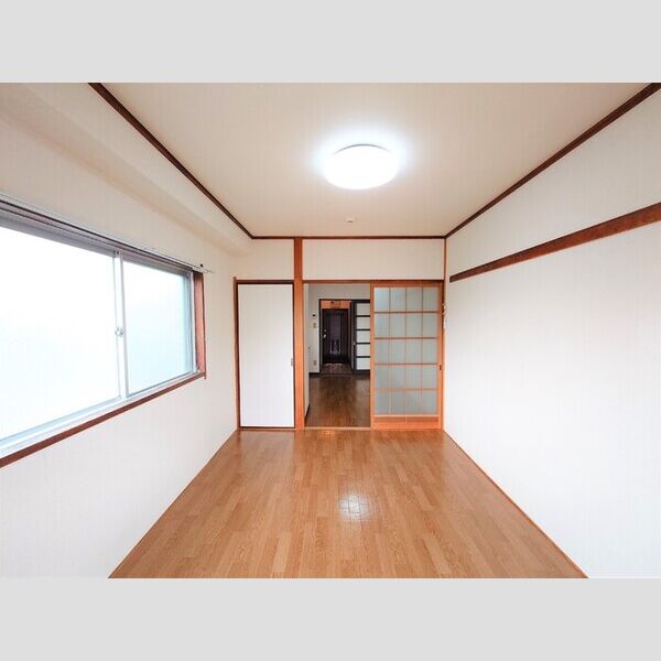 小峯ビル201号室 洋室6帖