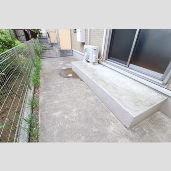 フェルミエ101号室 専用庭