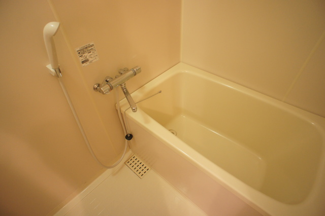 カーサ八千代 バス、水栓交換済みです！