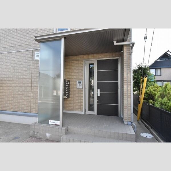 GEMINI　ONNA101号室 エントランス