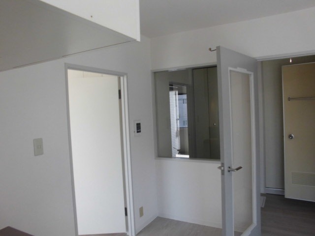 ローズマンション(A-001)2階 リビング