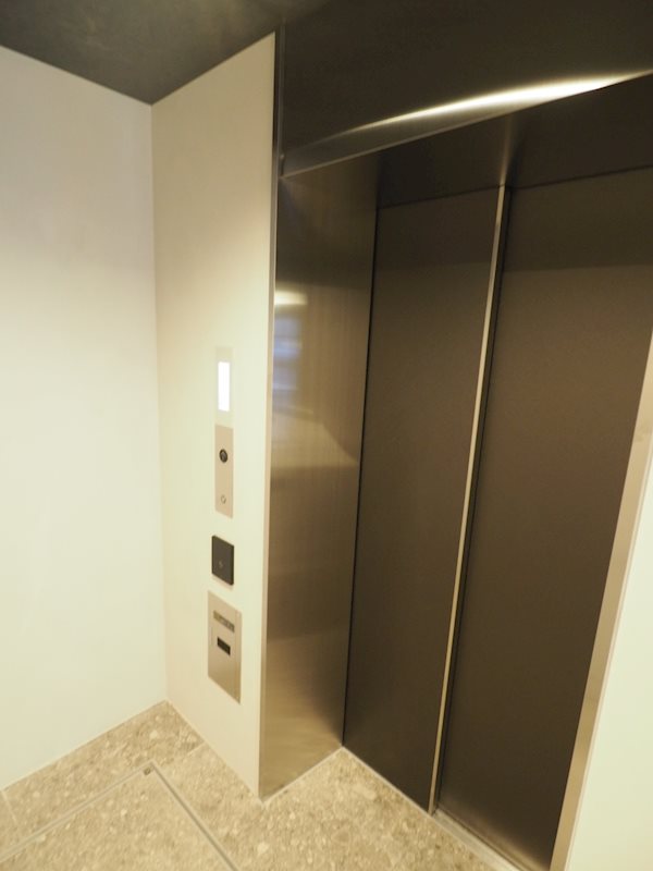 ワンルーフレジデンス上野御徒町7階 エレベーター