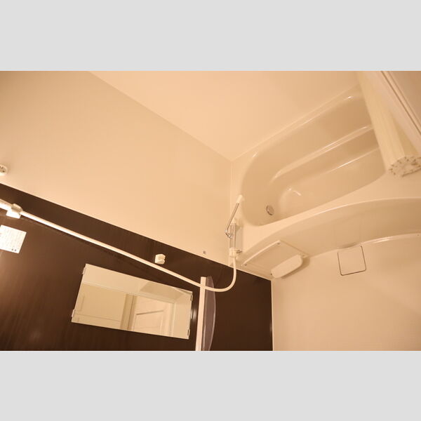 ルミエール102号室 バス