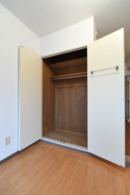 モナークマンション武蔵新城第25階 クローゼット