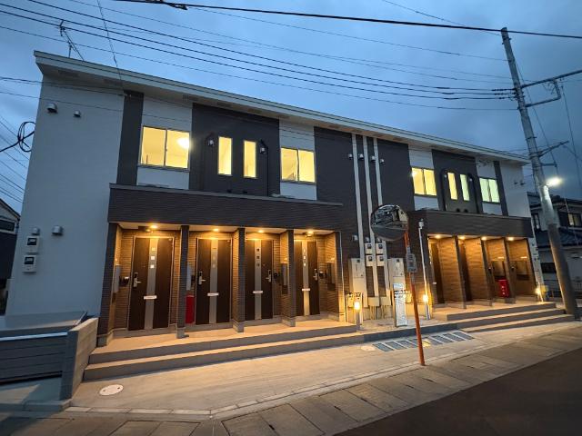 ベッシア・ノーブル 外観写真（夜）