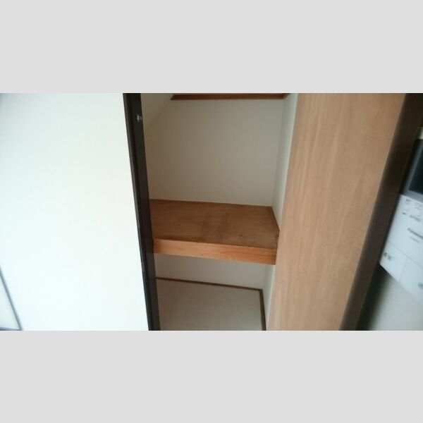 コーポ鈴木　B3号室 収納