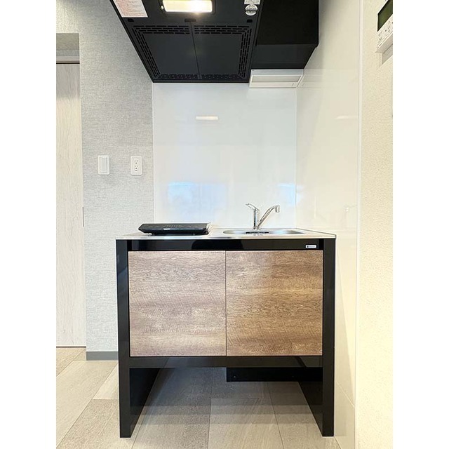 Itonami スタイリッシュなIHヒーターキッチン