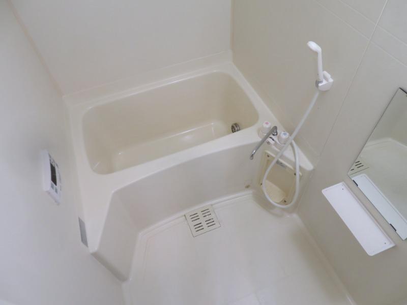 メゾンアンソレイエ1階 お風呂