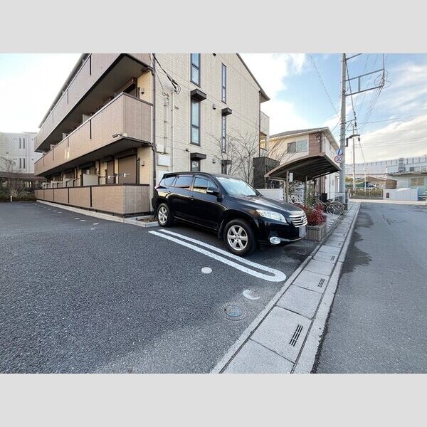 クレールコート103号室 駐車場