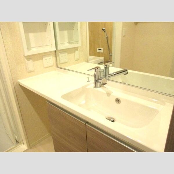 ラシーヌ 洗髪洗面化粧台