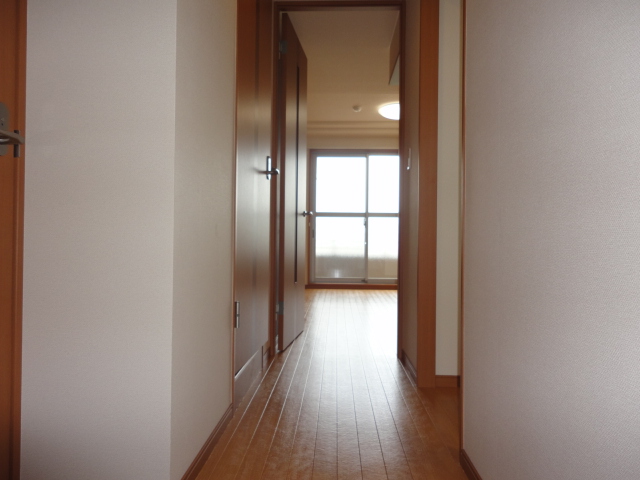 パイン・フィールド　 廊下