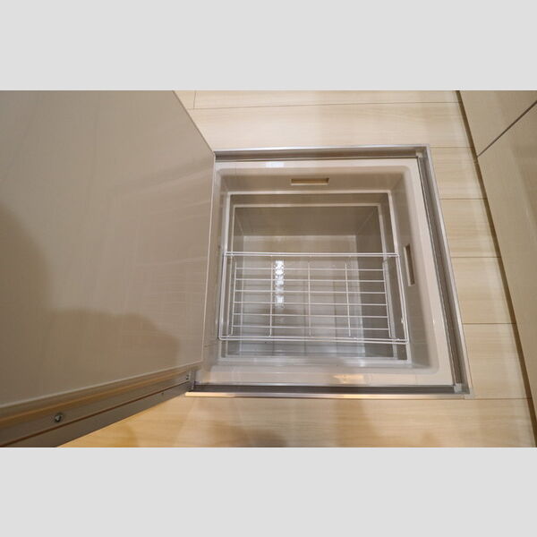 セレスティア東四つ木Ⅱ103号室 床下収納