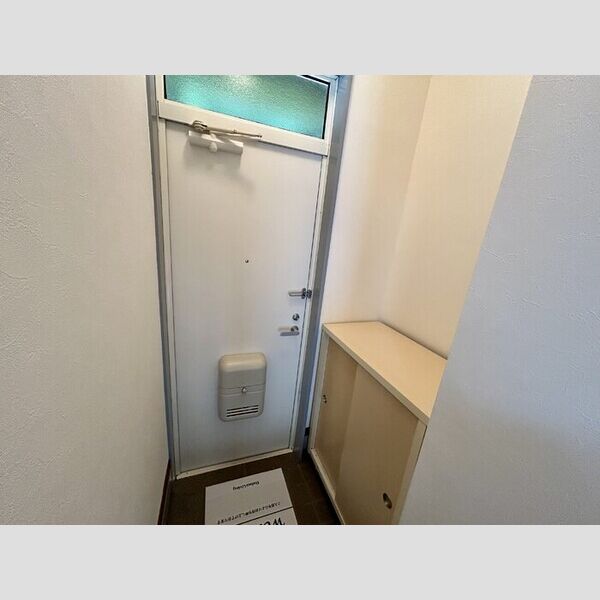 オークス小林 玄関