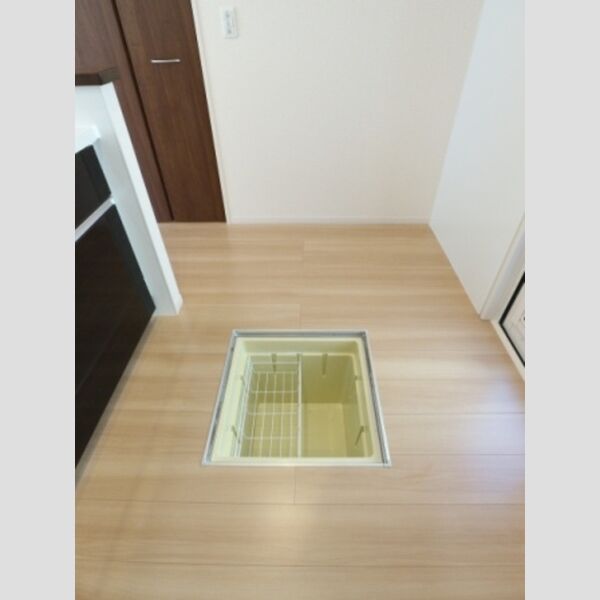 クレストフォーチュン　B102号室 同建物別部屋の参考画像