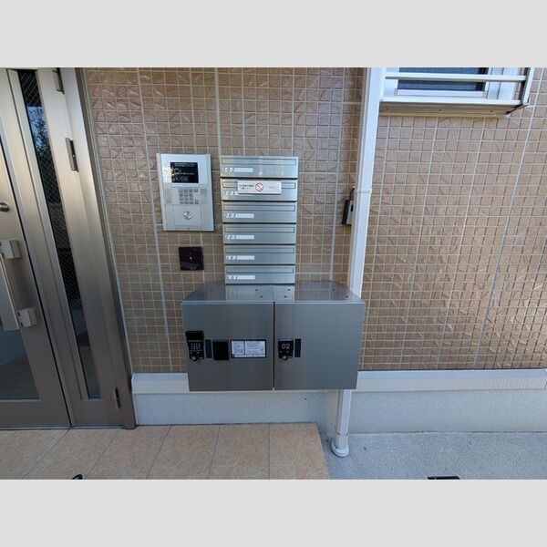 メゾンソレイユ 集合ポスト・宅配ボックス