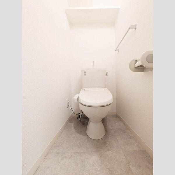 Sakura Building403号室 トイレ