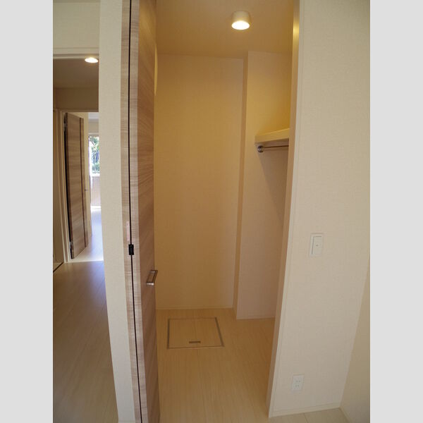 ヴィラ　チャイム 洋室収納