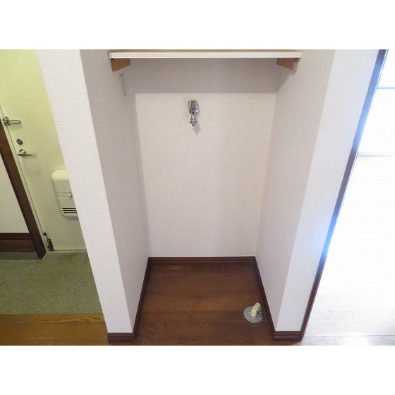 ハイツ・セシボン001F号室 室内洗濯機置き場