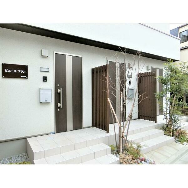 ピエールブラン 外観