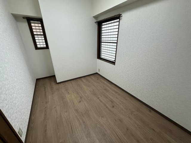 ベルドゥムール越谷茜町602号室 同建物別部屋の参考画像