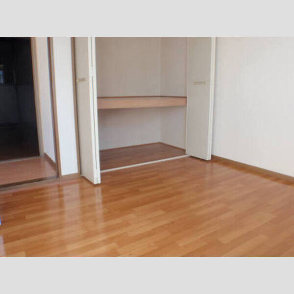 クレール本郷 洋室