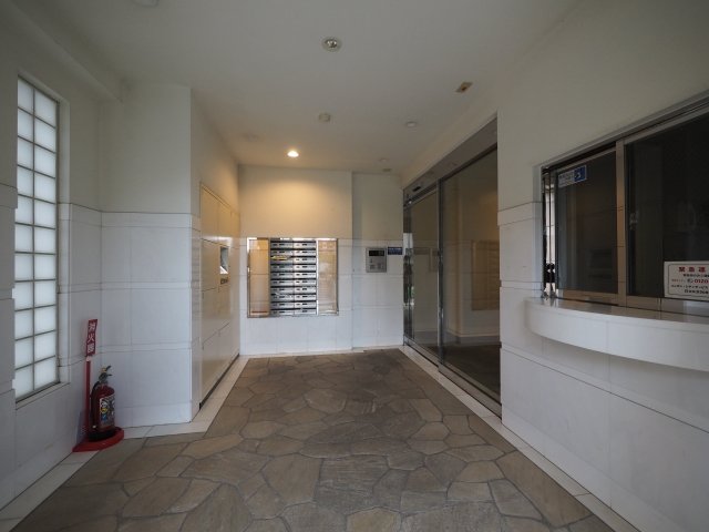 エスコートノヴェル用賀2階 エントランス