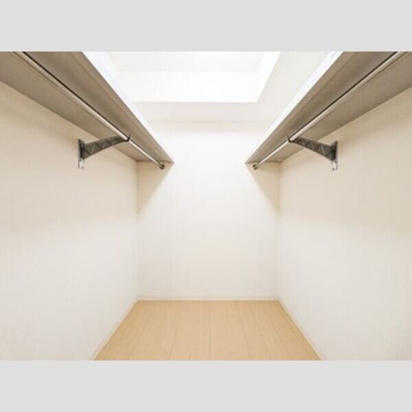 スプリングフォレスト　B ウォークインクローゼット