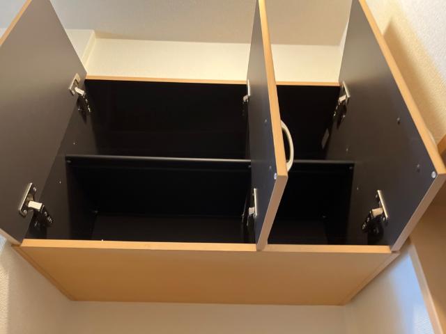 アメニティ　ヒルズ 下駄箱　上段