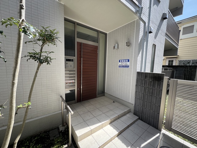 サンパレス吉祥寺0201号室 エントランス