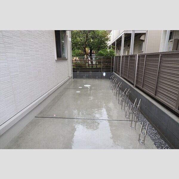 シャルム 駐輪場